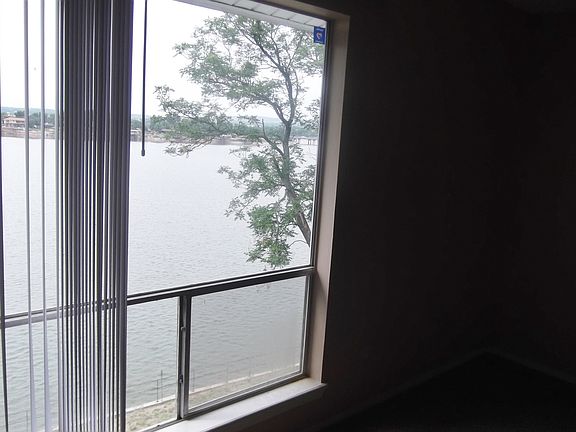 5th image of 105 W Doyle St APT 12