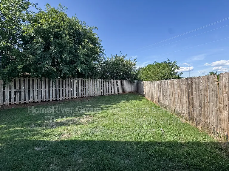 600 Garrison Ln — Photo 11