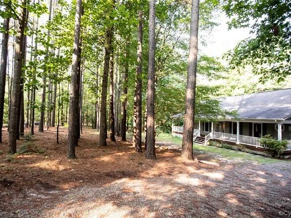 184 Pine Knoll Dr, Rice, VA 23966