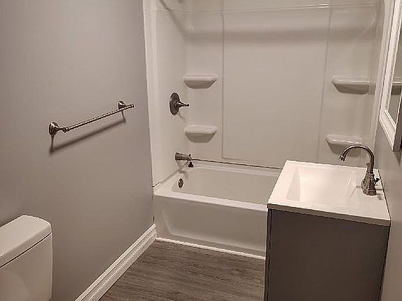 4th image of 517-519 S 1st St #2R
