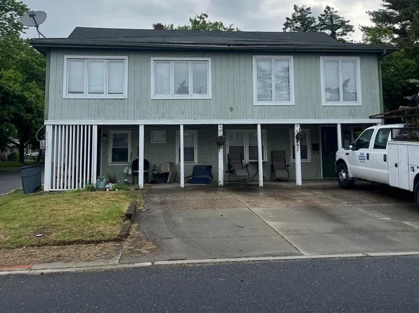 9 W Connecticut Ave, Somers Point, NJ 08244