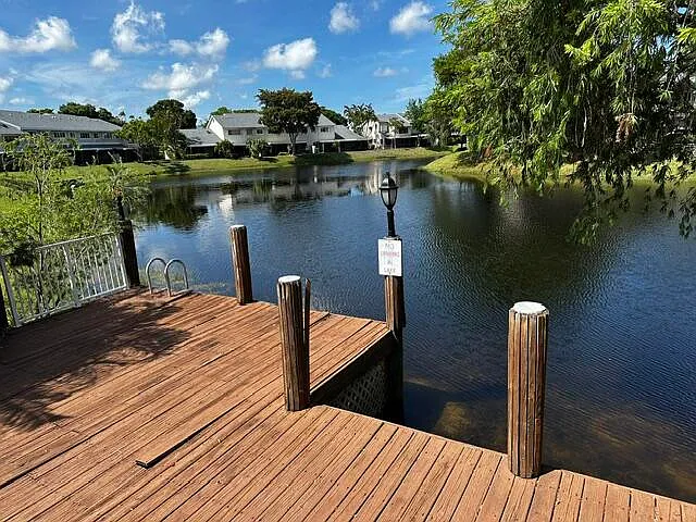 2173 Discovery Cir W — Photo 21