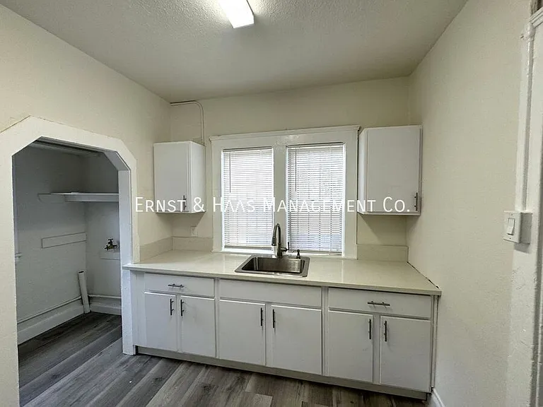 847 Cerritos Ave #9 — Photo 6