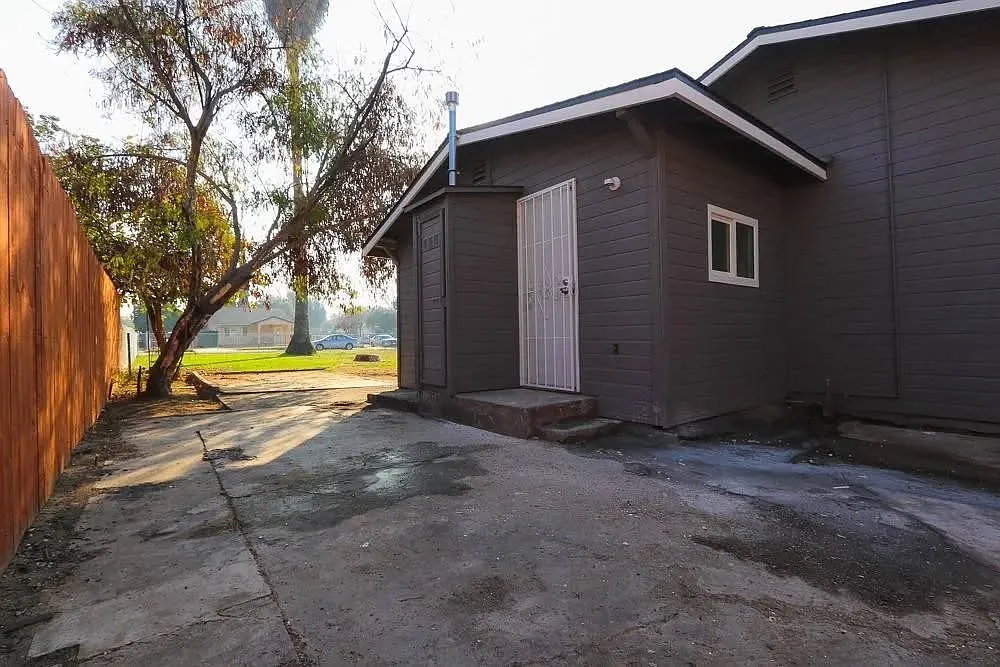 2 bed, 930 sqft, $1,650 — Photo 4