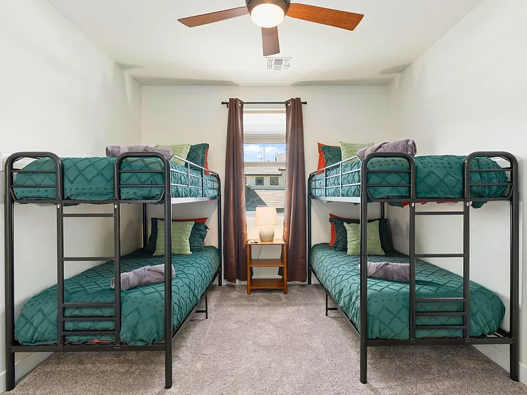 1950 E Lantana Dr — Photo 28