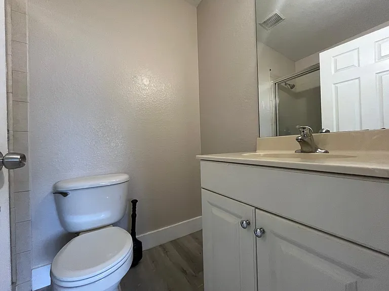 1932 Alamanda Way — Photo 19
