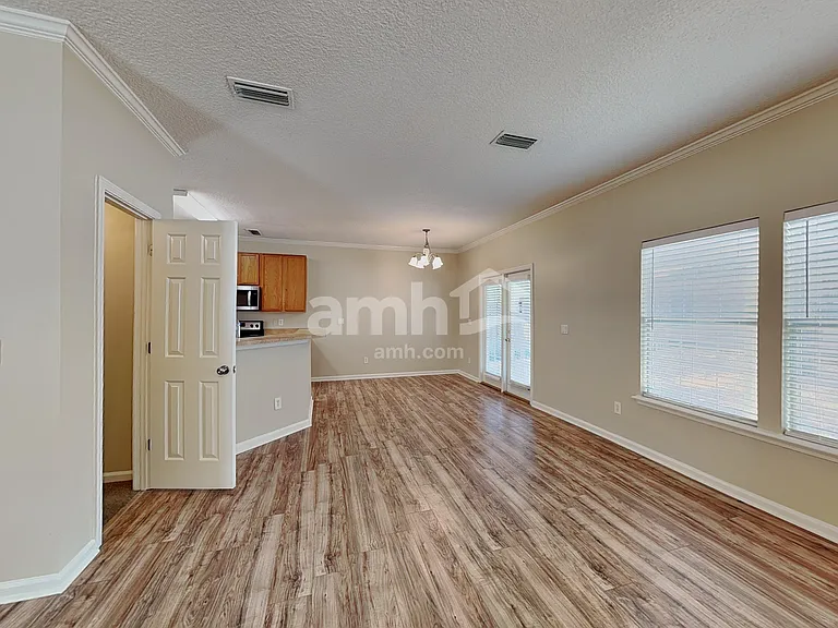3631 Silver Bluff Blvd — Photo 5