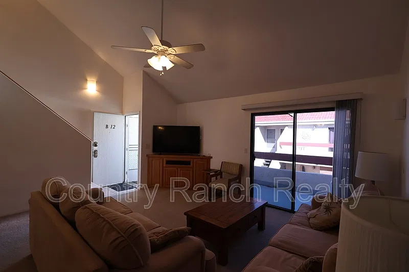 2 bed, 2.0 bath, 1026 sqft, $1,700 — Photo 3