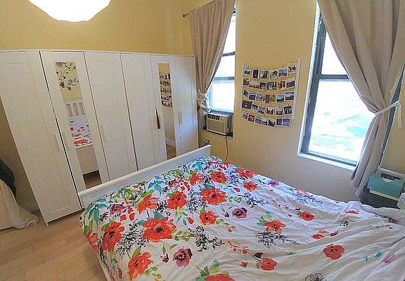 5th image of 211 E Broadway #4