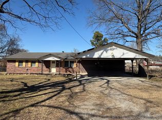 305 W Ash Ave, Wilburton, OK 74578