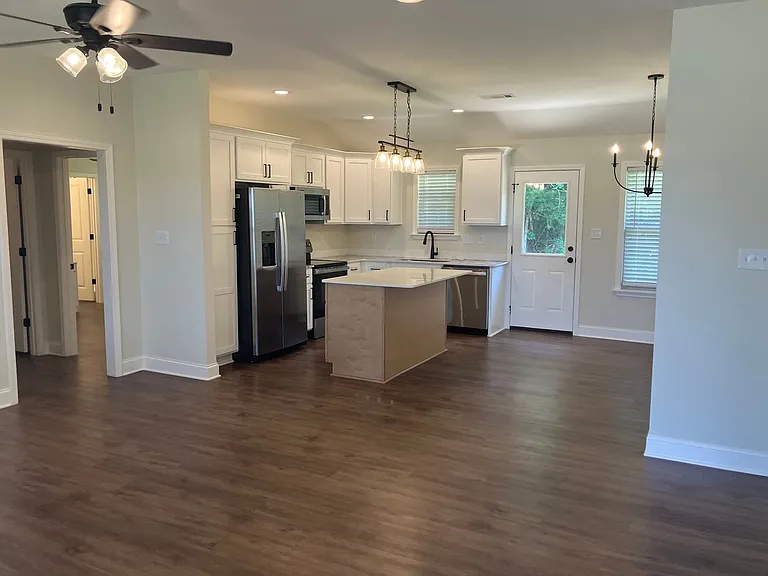 3316 Craigmont Cir — Photo 2