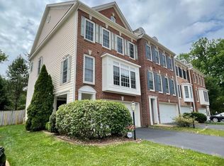 12001 Mill Rock Dr, Fairfax, VA 22030