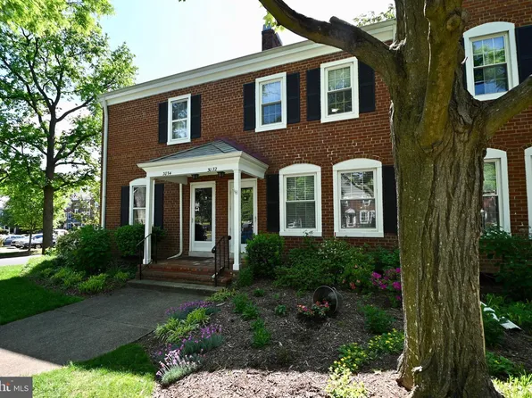 3032 S Buchanan St, Arlington, VA 22206