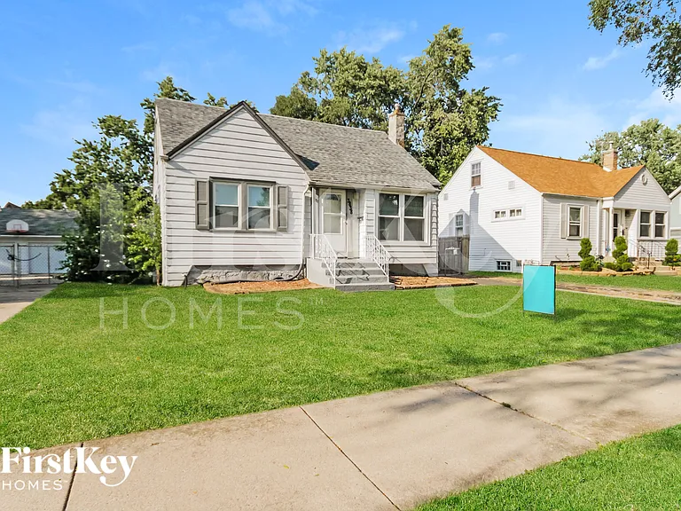 3838 216th Pl — Photo 2