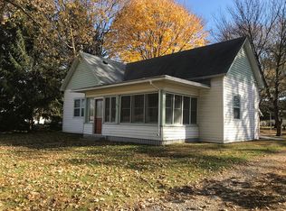 952 Oak Ave, Neoga, IL 62447