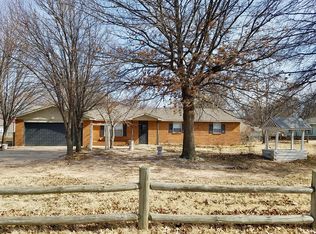 232 Overcrest Rd, Ponca City, OK 74604