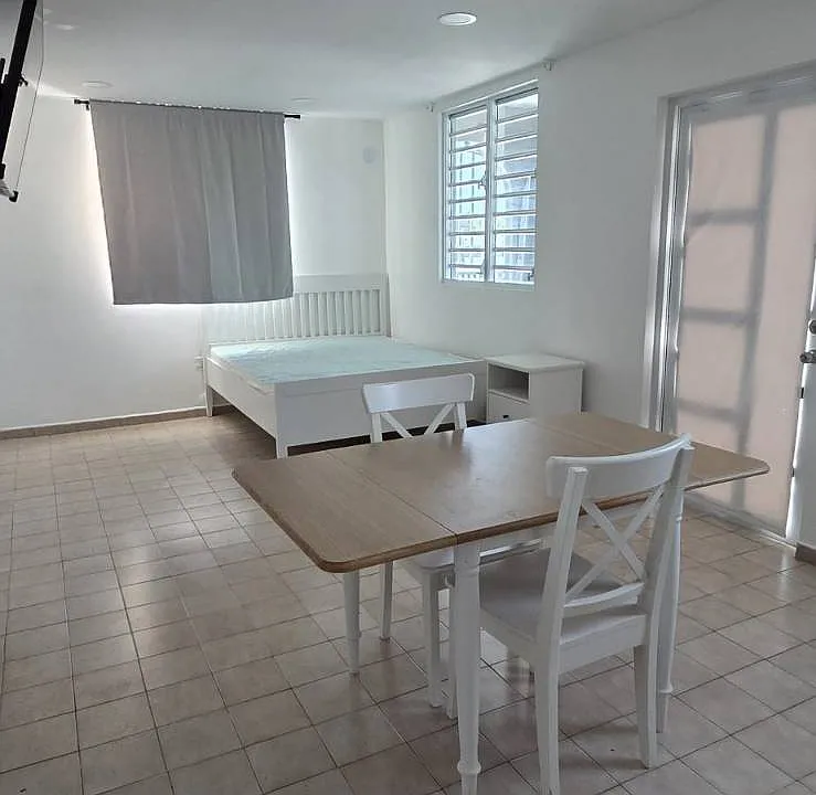 982 Calle Gutemberg Urb Jardines