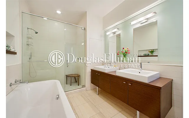 Sold by Douglas Elliman | media 29