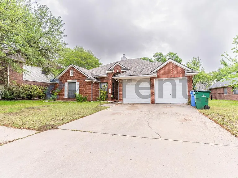 1215 Timber Bend Dr — Photo 24
