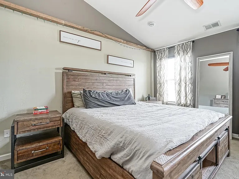 465 Wistar Pl — Photo 15