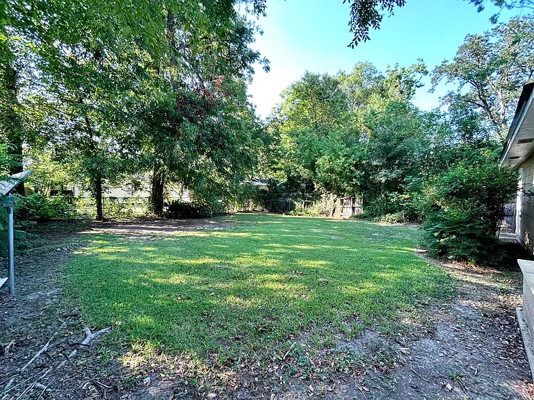 2428 Orpine Ave — Photo 9