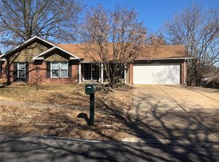 6457 Lake Paddock Dr, Florissant, MO