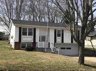1342 S Deming Ave, Freeport, IL 61032