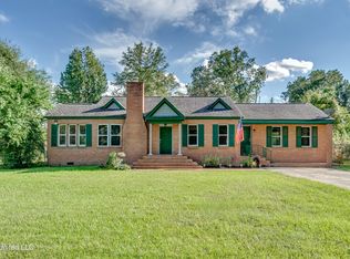 239 Fernwood Dr, Jackson, MS 39206