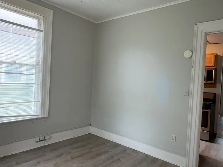 202 2nd Ave #4 — Photo 8