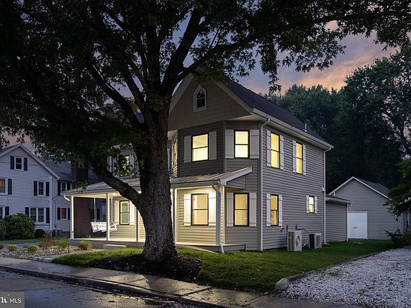 3rd image of 12 Burley St