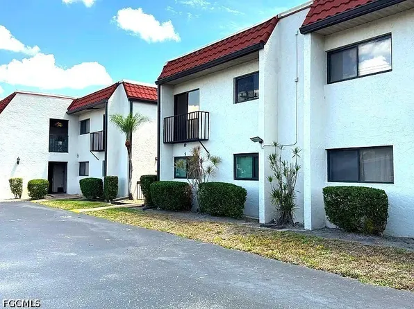4728 Orange Grove Blvd APT 12, North Fort Myers, FL 33903