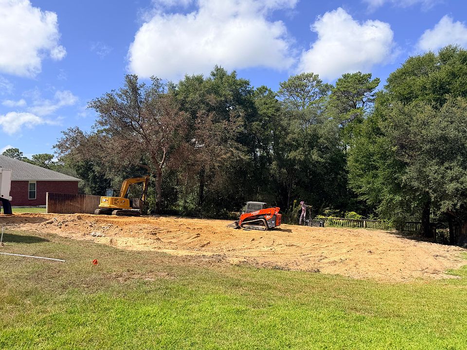 2nd image of 457 Ruckel Dr