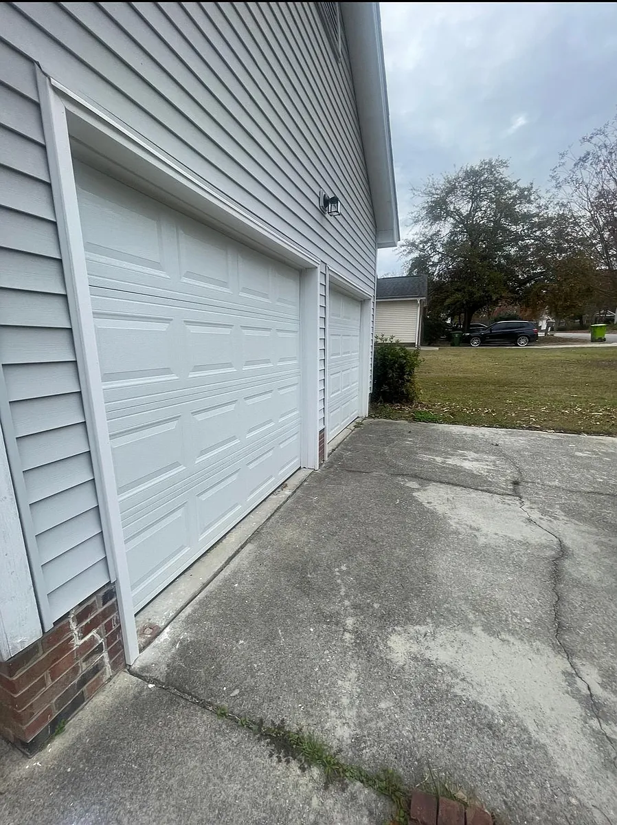 Building Photo - 205 N Trace Ln