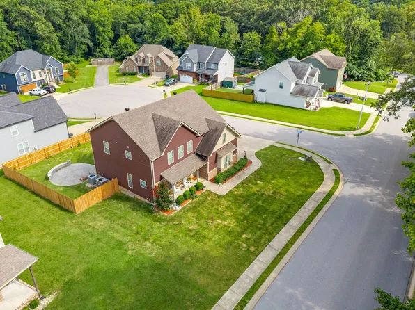 101 Brumfield Ct, Clarksville, TN 37043