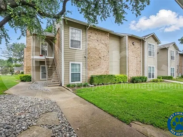 8600 Coppertowne Ln #502 — Photo 1