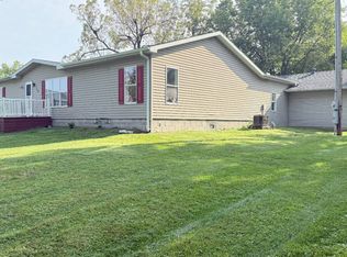 615 S 12th St, Bethany, MO 64424
