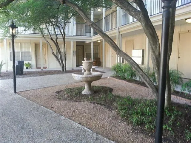 910 Duncan Ln #10 — Photo 11