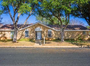 106 Seamoor Dr, Fredericksburg, TX 78624