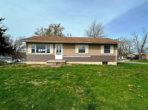 217 N Barker Stevenson, Memphis, MO 63555