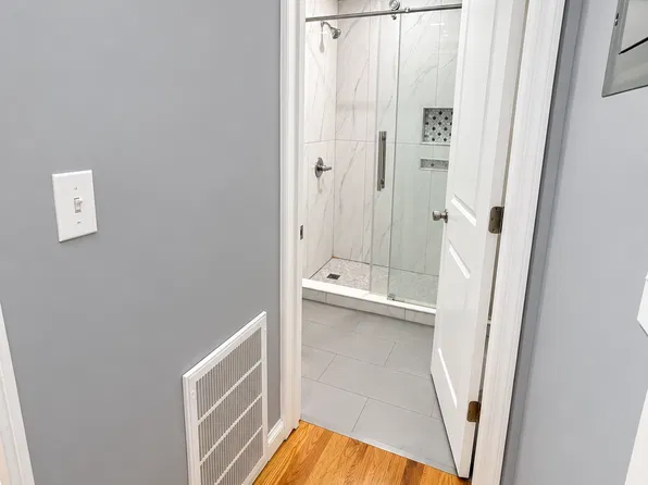 311 Clinton Ave #305, Newark, NJ 07108