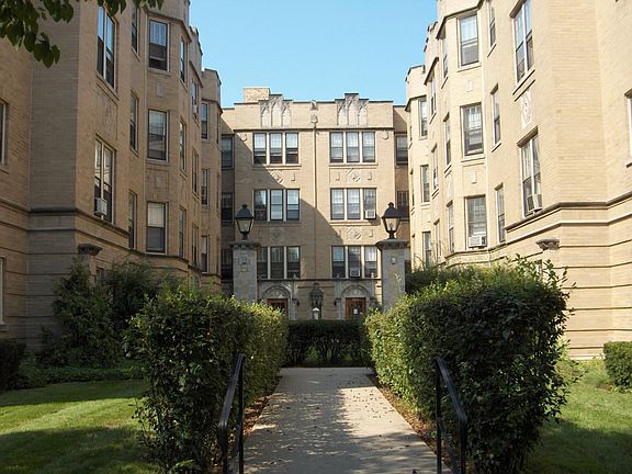 2nd image of 710 Hinman Ave APT 3B