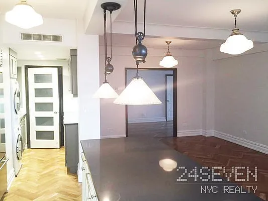 Rented by 24 7 NYC Realty Inc. | media 39