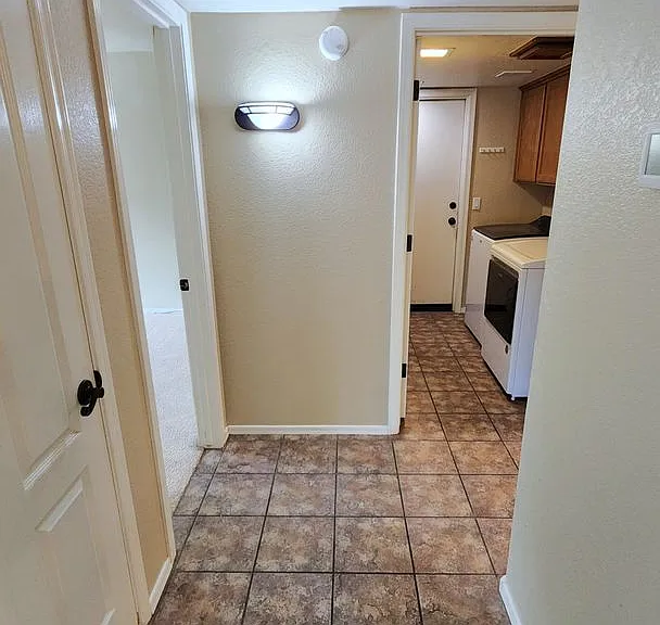 1691 W Musket Way — Photo 24