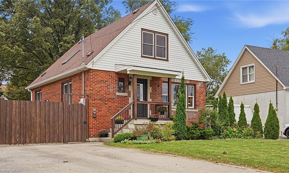 1st image of 42 Delevan Cres