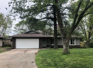 2531 W Katella Ln, Springfield, MO 65807