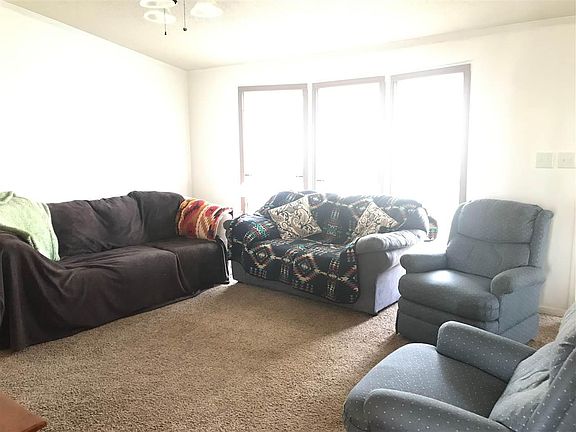 4th image of 175 Mountain Crest Dr