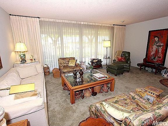 5th image of 4719 Lake Dr