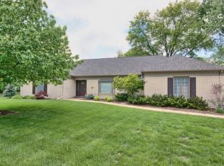 1701 Golfview Dr, Urbana, IL 61801