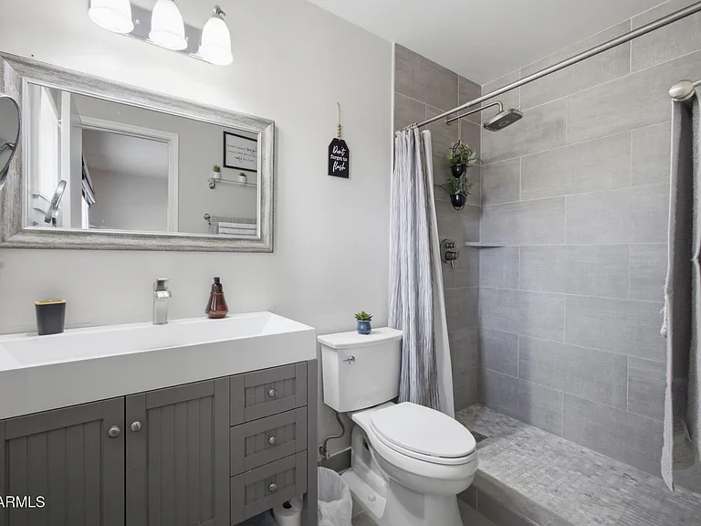 2329 E Concorda Dr — Photo 15
