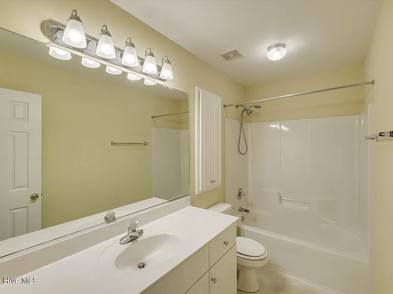301 Beech Ln — Photo 29